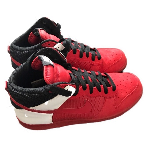 red black and white dunks